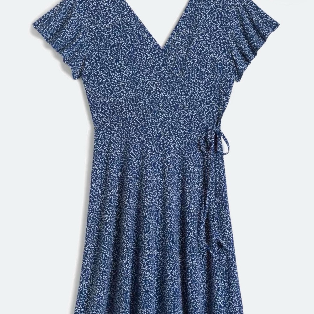 Kaileigh Kaela Faux Wrap Knit Dress L | Blue Floral Flutter Sleeve Stitch Fix